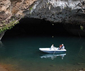 Kültür ve turizm Bakanlýðý 2013 turizm fuarlarýnda Antalya'nýn Ýbradý ilçesinde bulunan Altýnbeþik Maðarasý'nýn tanýtýmýný da yapacak.